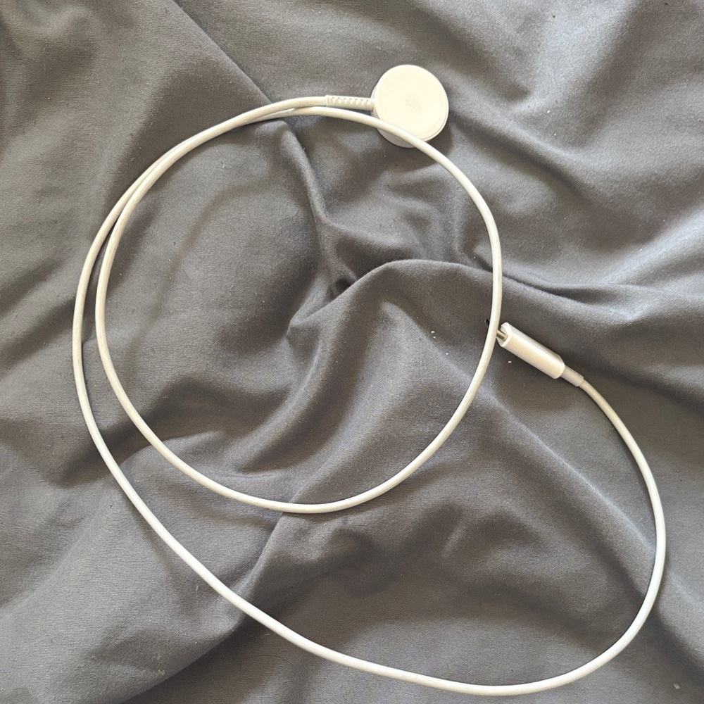 White Magnetic Charging Cable - Round Charger Head